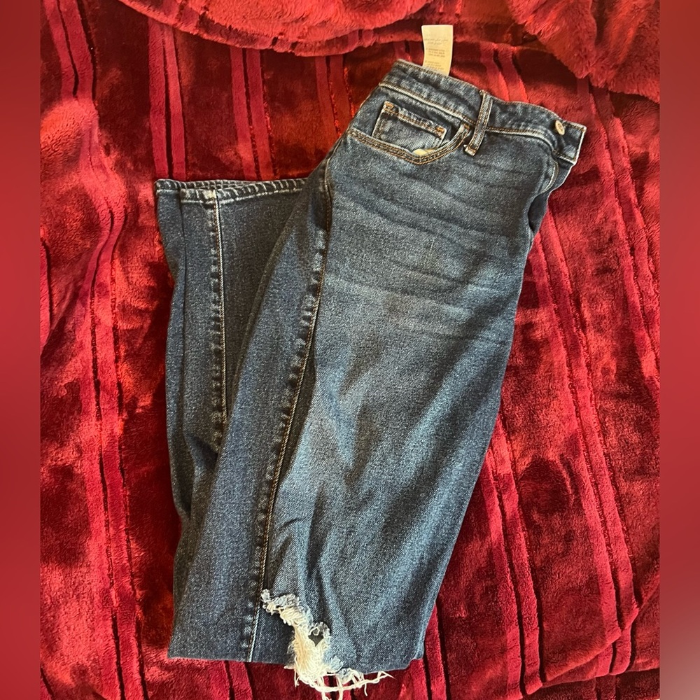 Hollister high waisted jeans!!!
